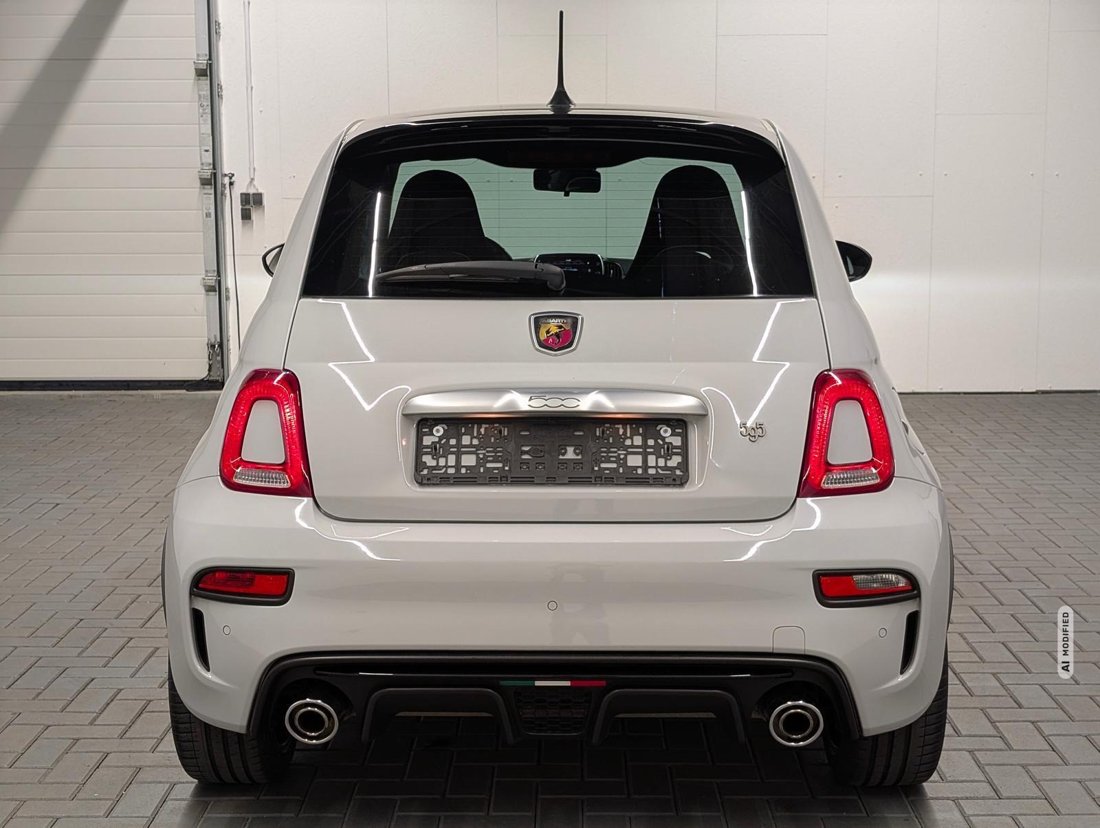 Abarth 595 Bi-Xenon/U-Connect/Beats/PDC/DAB/17-LM