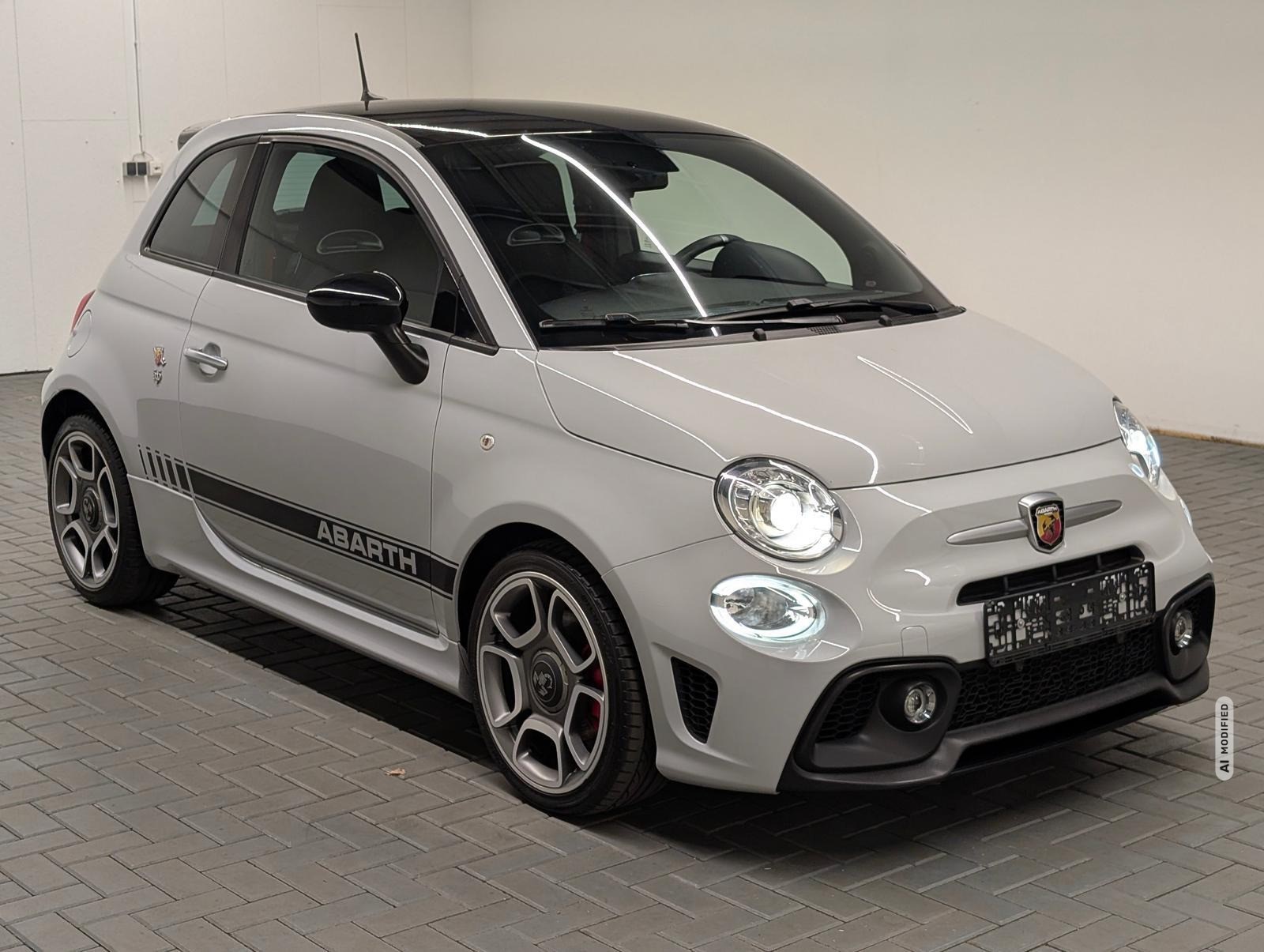 Abarth 595 Bi-Xenon/U-Connect/Beats/PDC/DAB/17-LM