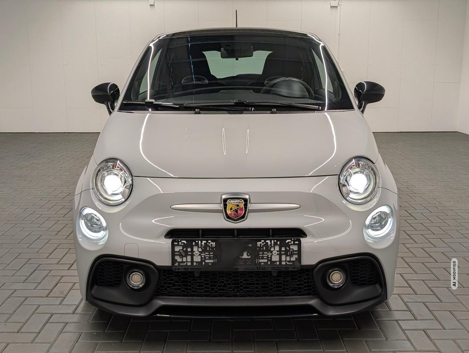 Abarth 595 Bi-Xenon/U-Connect/Beats/PDC/DAB/17-LM