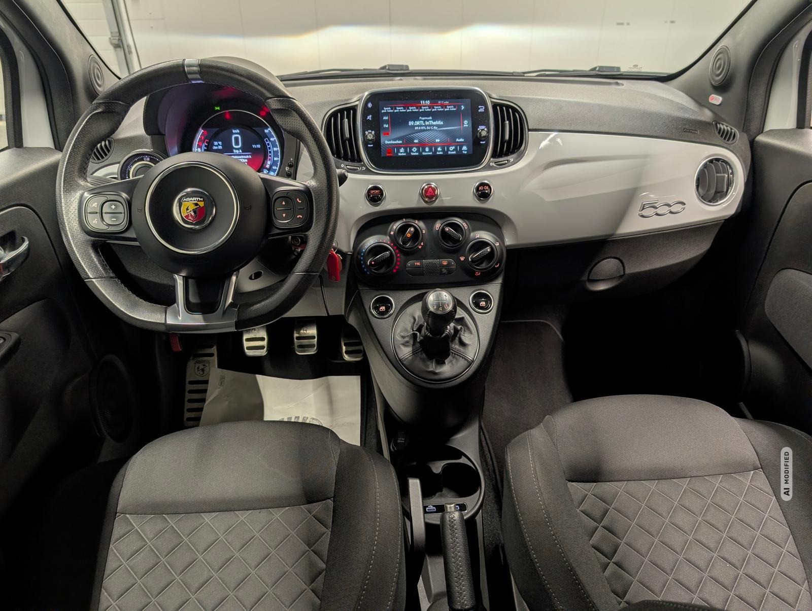 Abarth 595 Bi-Xenon/U-Connect/Beats/PDC/DAB/17-LM