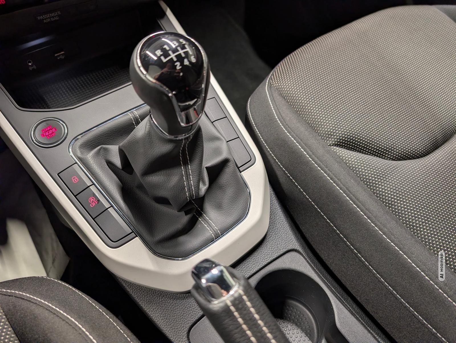 Seat Arona Xcellence SHZ/PDC/AHK/Tempom./Keyl./16-LM