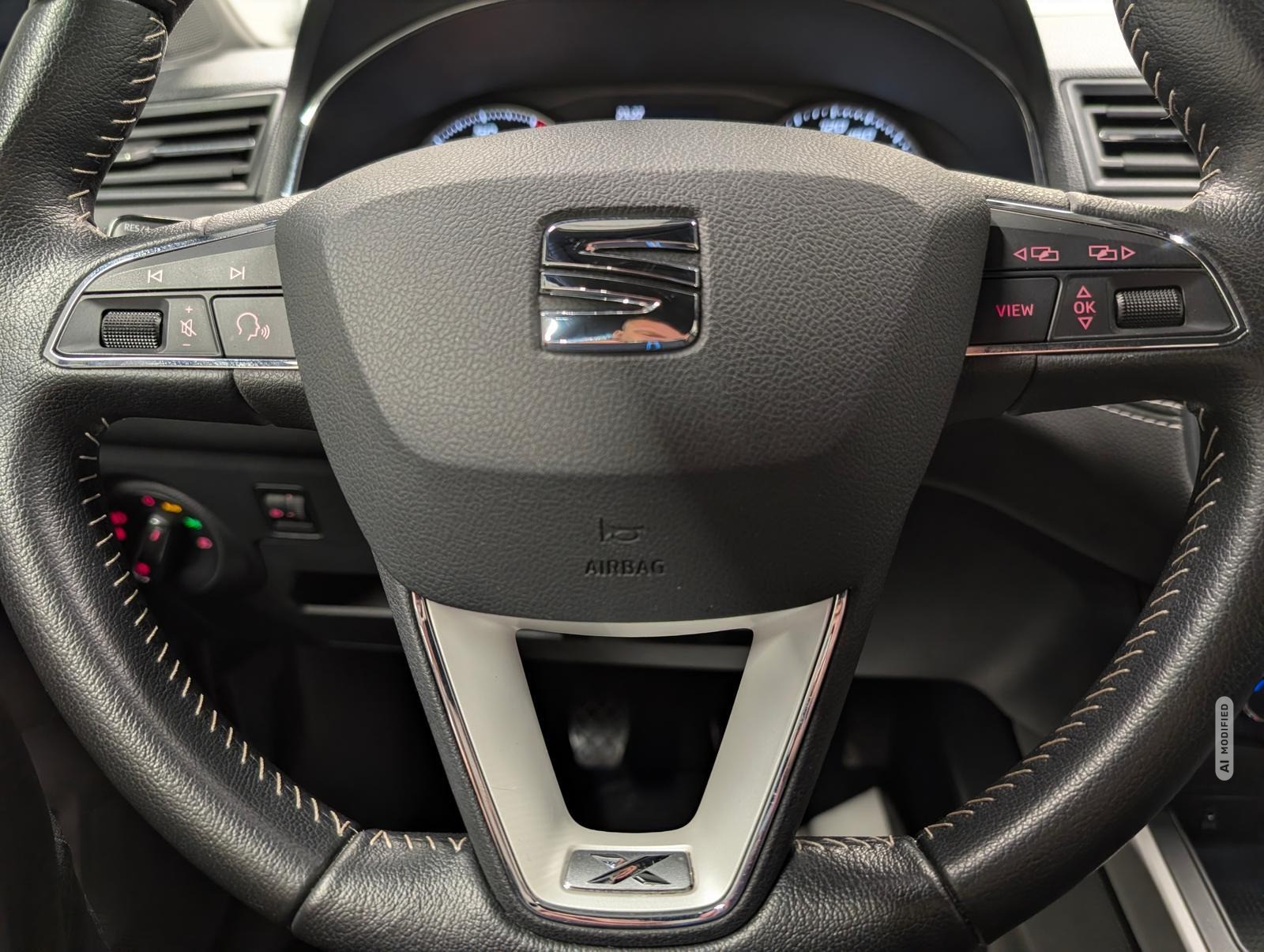 Seat Arona Xcellence SHZ/PDC/AHK/Tempom./Keyl./16-LM