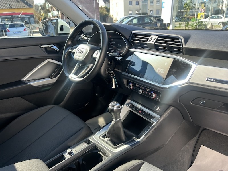 Audi Q3 35 TFSI CoD KLIMA*SHZG*BTH*SMART-LINK*VIRTUAL-COCKPIT