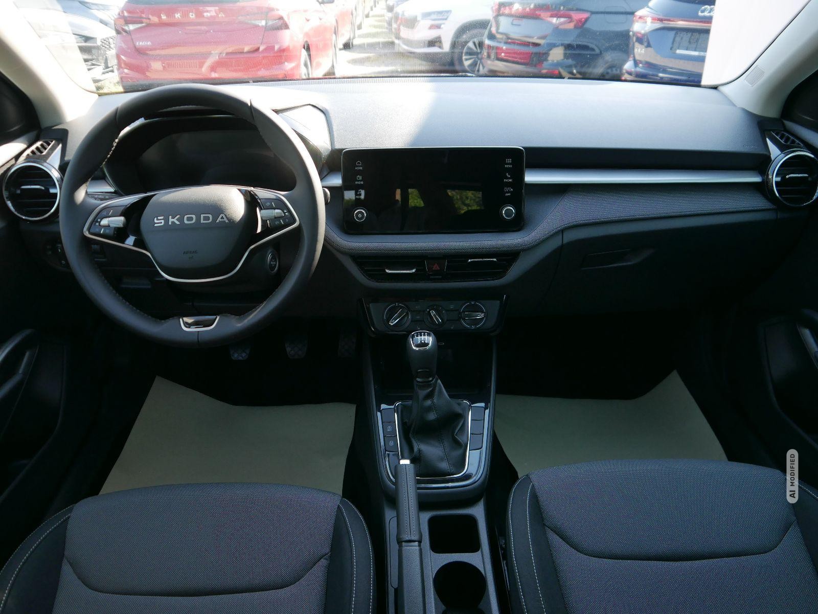 Skoda Fabia Selection 1.0 TSI  *LED*PDC-HI*SMARTLINK*SHZ*BLUETOOTH*FRONT-ASSIST