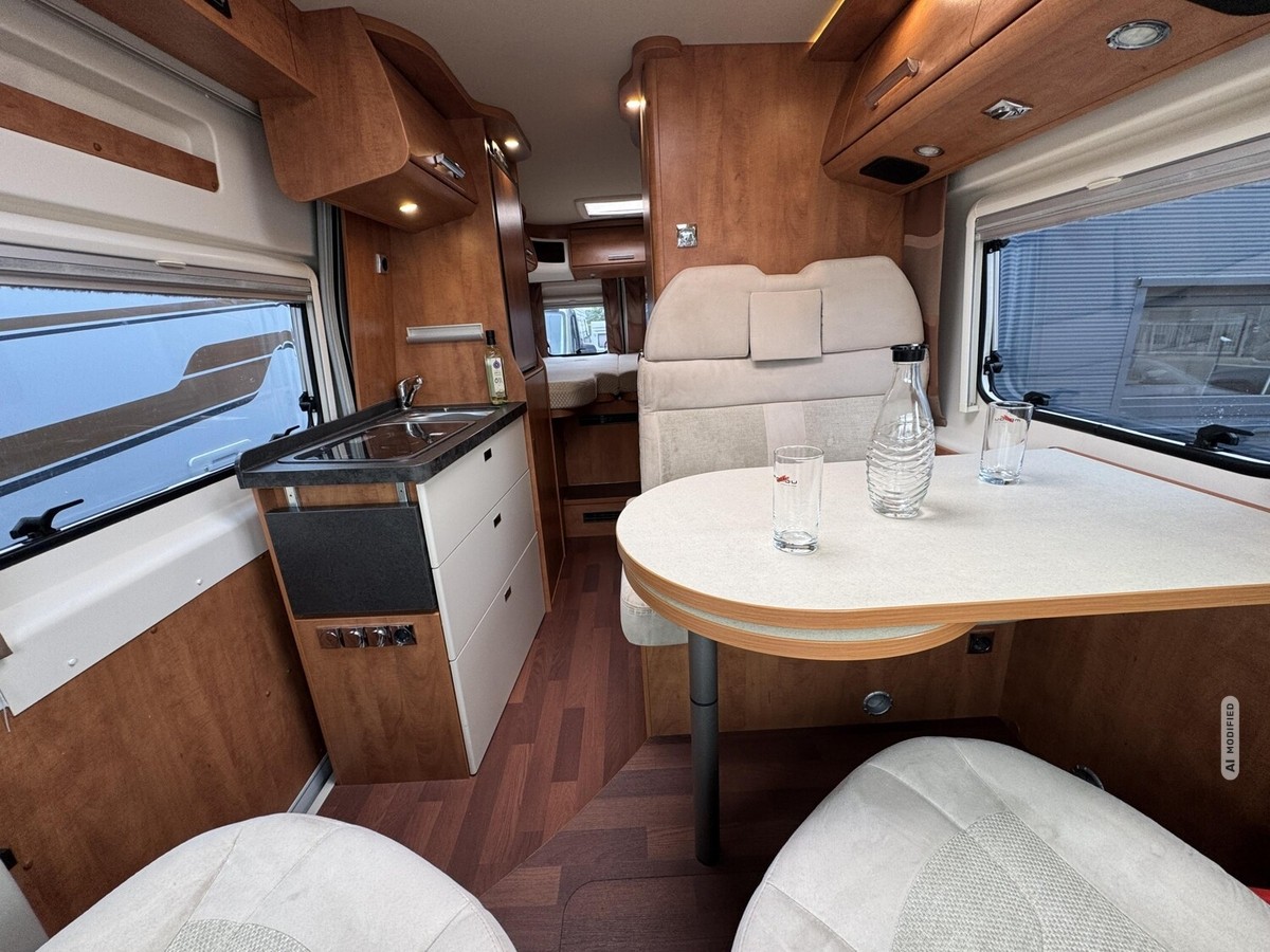 Malibu Van 640 LE Markise+Solar+Luftf+Absorber