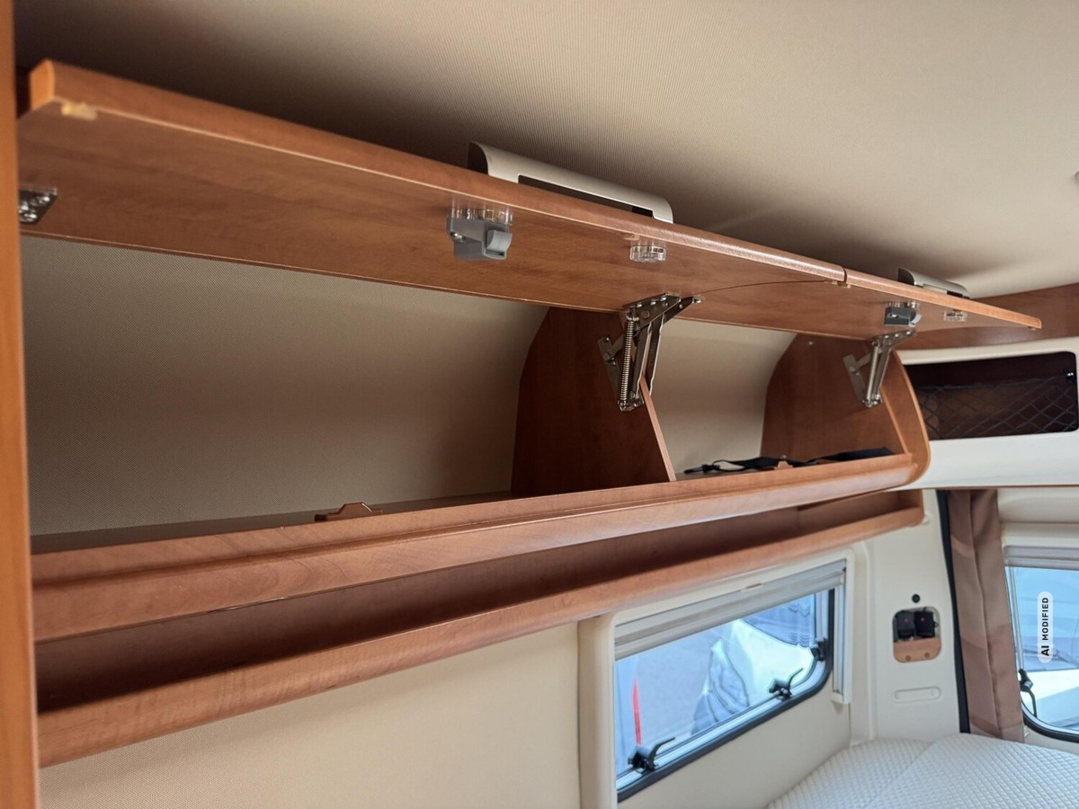Malibu Van 640 LE Markise+Solar+Luftf+Absorber