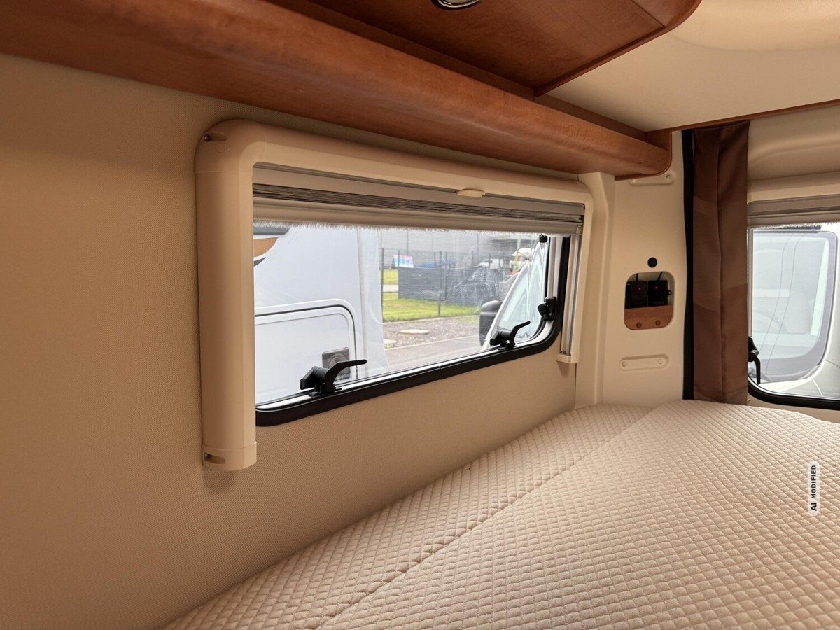 Malibu Van 640 LE Markise+Solar+Luftf+Absorber