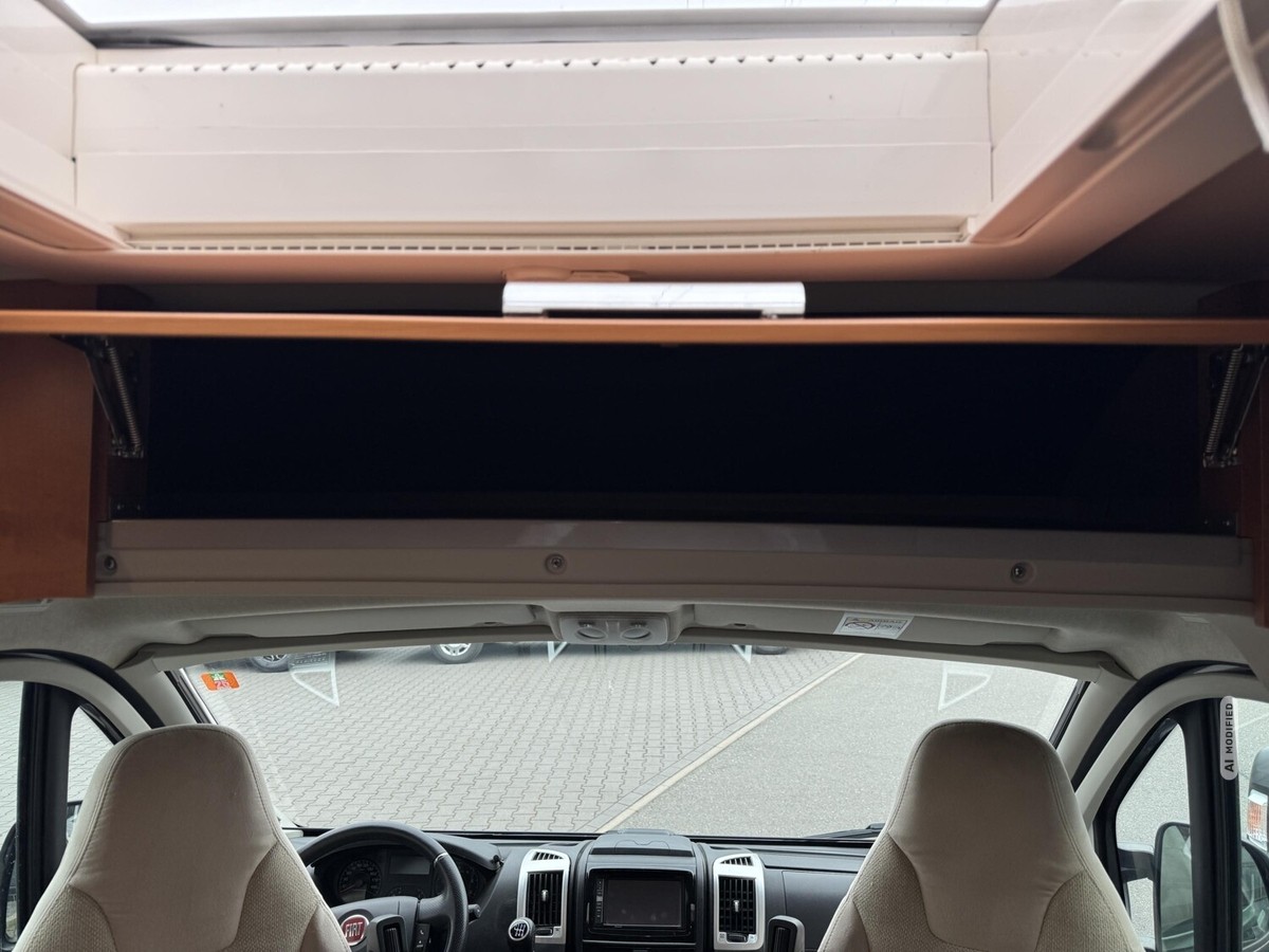 Malibu Van 640 LE Markise+Solar+Luftf+Absorber