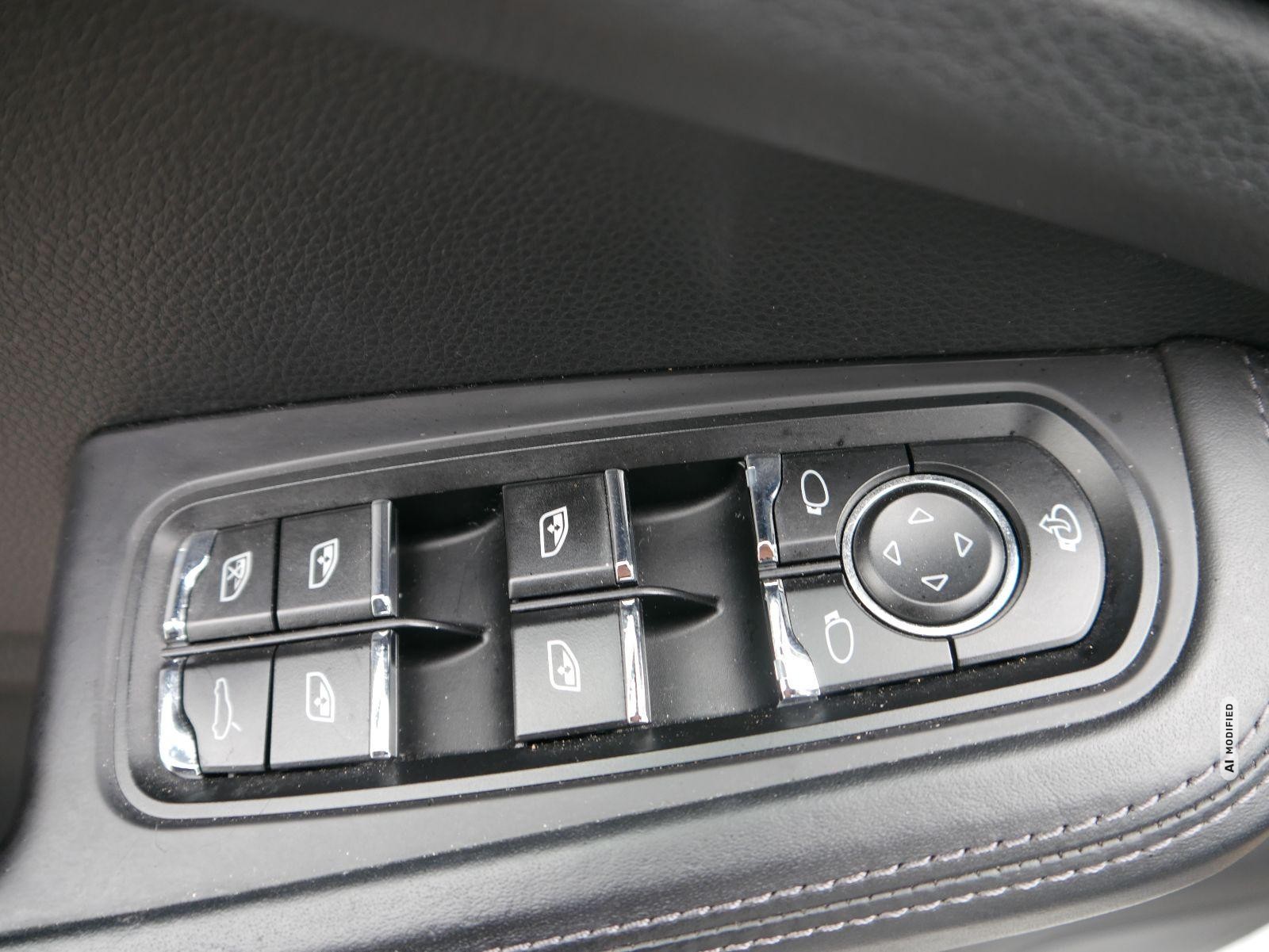 Porsche Macan S*NAVI*DPC*KAMERA*LED*KLIMA*LEDER*EL.PONORAMA-DACH*SPIEGEL-PAKET*20-ZOLL