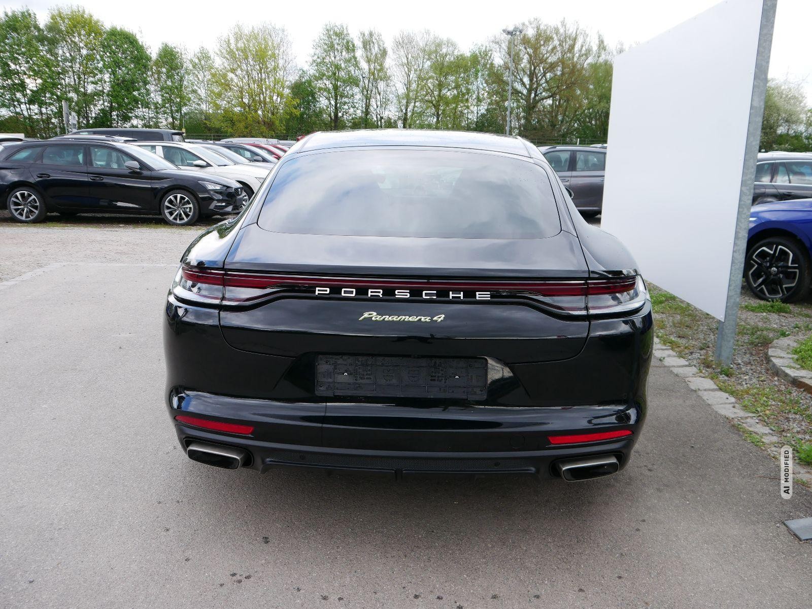Porsche Panamera 4 Hybrid*ALLRAD*NAVI*PDC*KAMERA*LED*TEMPOMAT*LEDER*EL.PONORAMA-DACH*20-