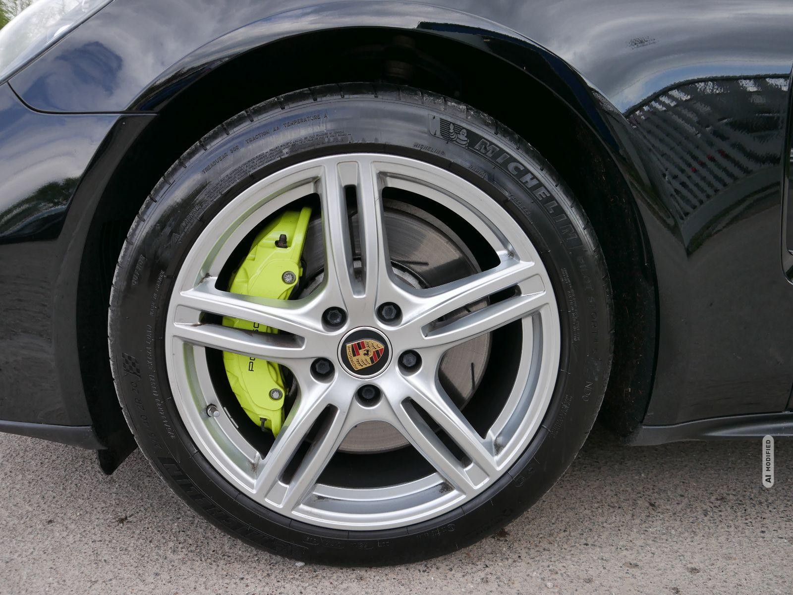 Porsche Panamera 4 Hybrid*ALLRAD*NAVI*PDC*KAMERA*LED*TEMPOMAT*LEDER*EL.PONORAMA-DACH*20-