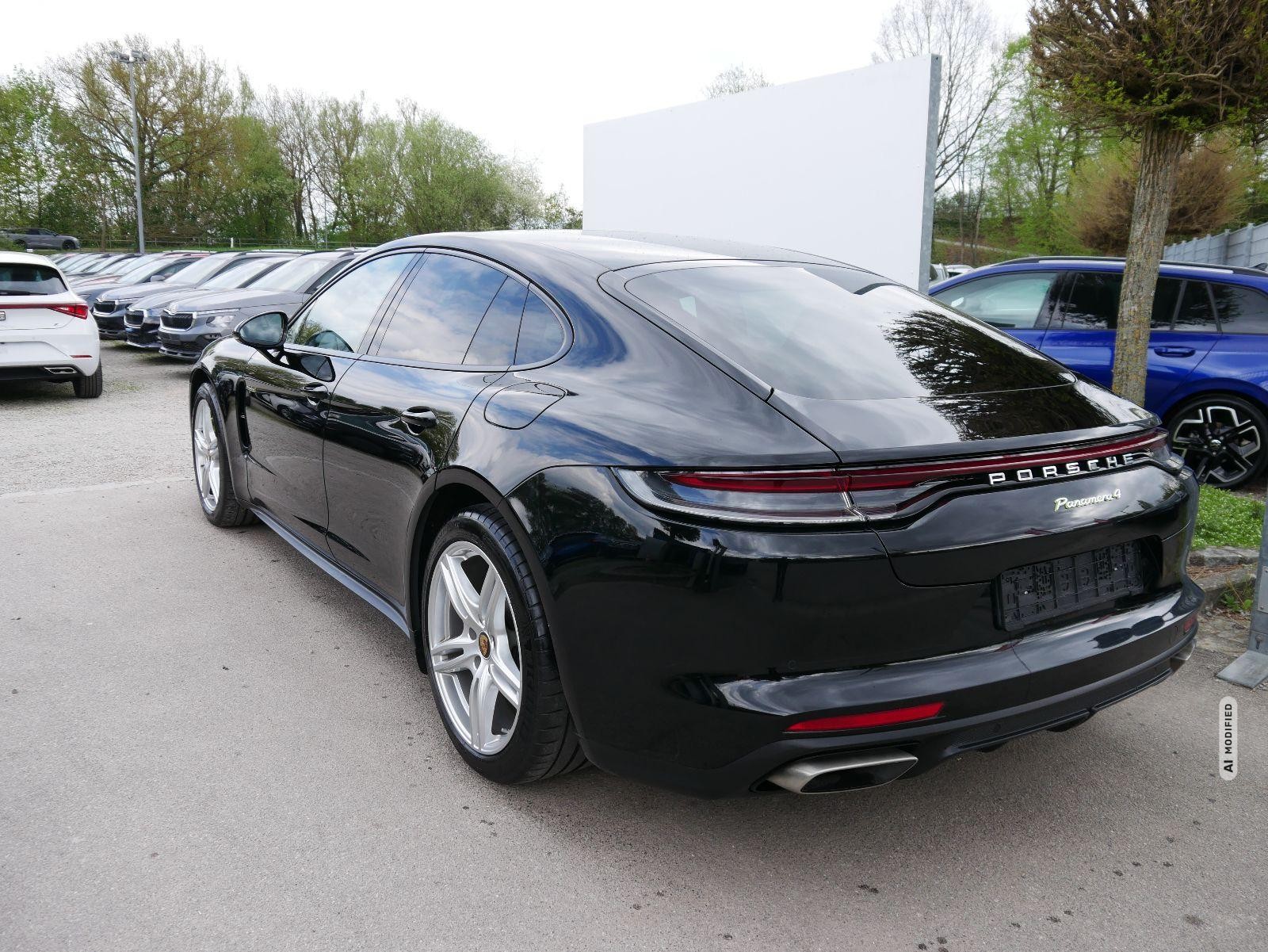 Porsche Panamera 4 Hybrid*ALLRAD*NAVI*PDC*KAMERA*LED*TEMPOMAT*LEDER*EL.PONORAMA-DACH*20-