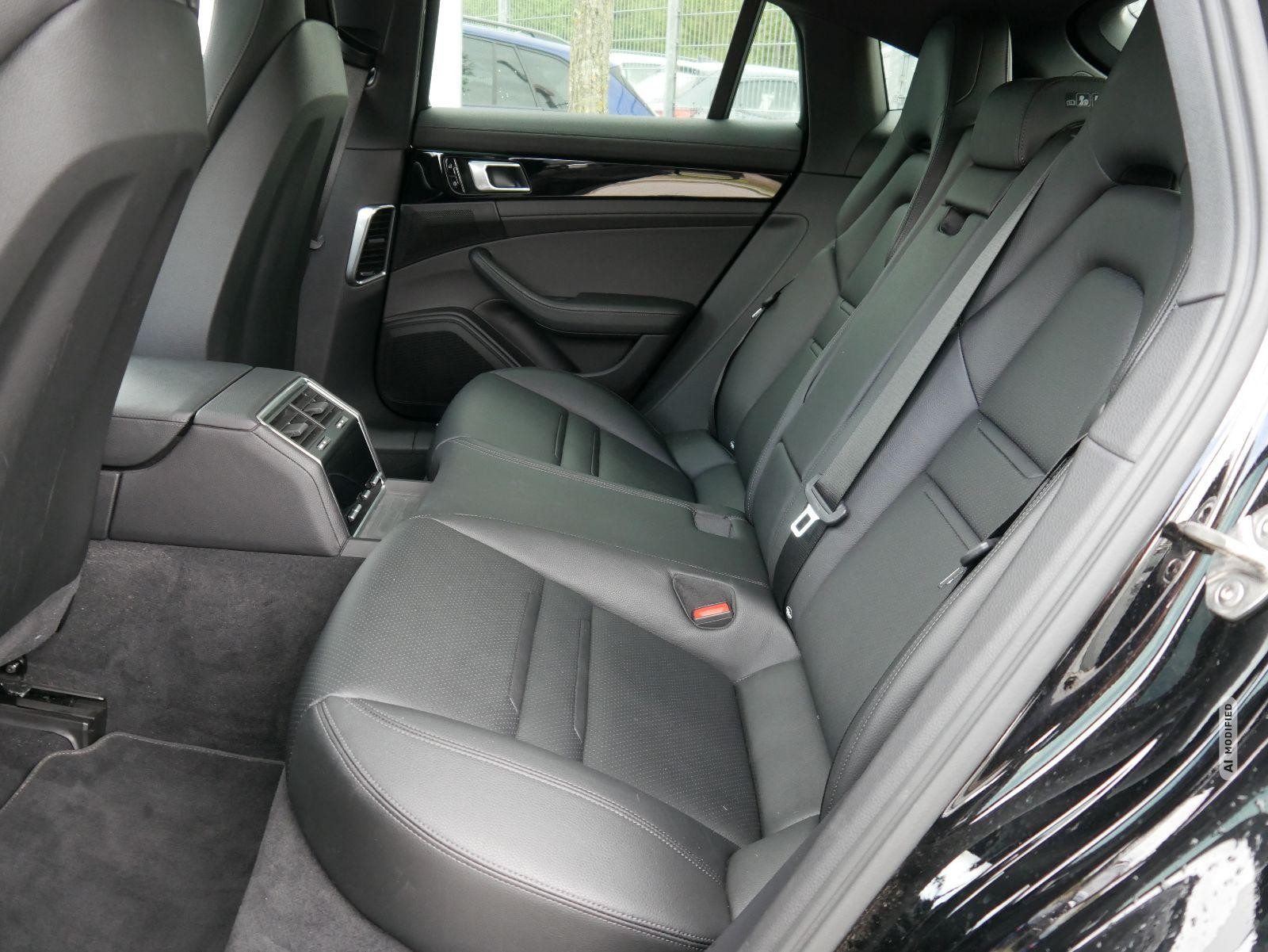 Porsche Panamera 4 Hybrid*ALLRAD*NAVI*PDC*KAMERA*LED*TEMPOMAT*LEDER*EL.PONORAMA-DACH*20-