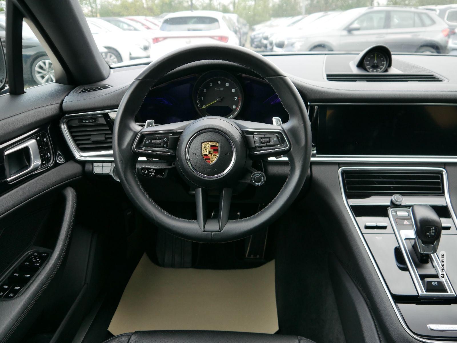 Porsche Panamera 4 Hybrid*ALLRAD*NAVI*PDC*KAMERA*LED*TEMPOMAT*LEDER*EL.PONORAMA-DACH*20-
