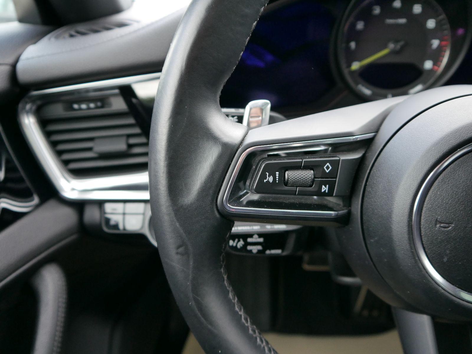 Porsche Panamera 4 Hybrid*ALLRAD*NAVI*PDC*KAMERA*LED*TEMPOMAT*LEDER*EL.PONORAMA-DACH*20-