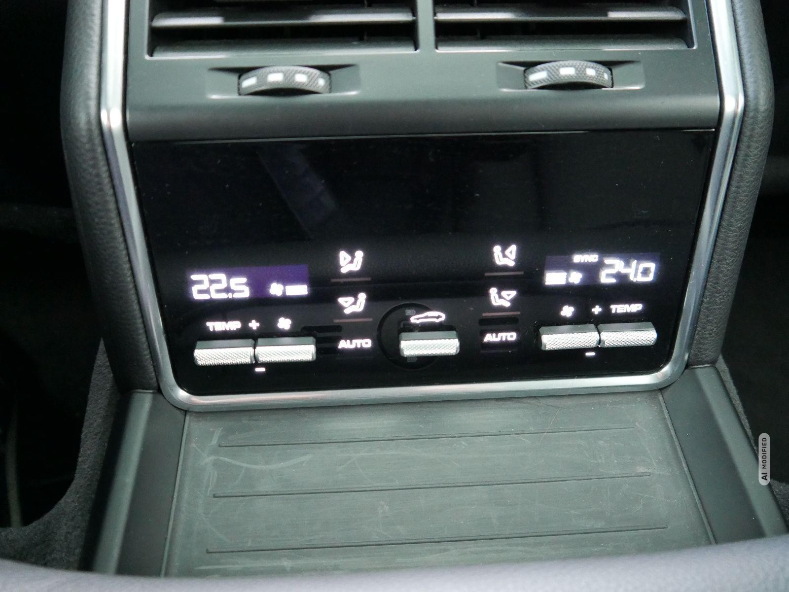 Porsche Panamera 4 Hybrid*ALLRAD*NAVI*PDC*KAMERA*LED*TEMPOMAT*LEDER*EL.PONORAMA-DACH*20-