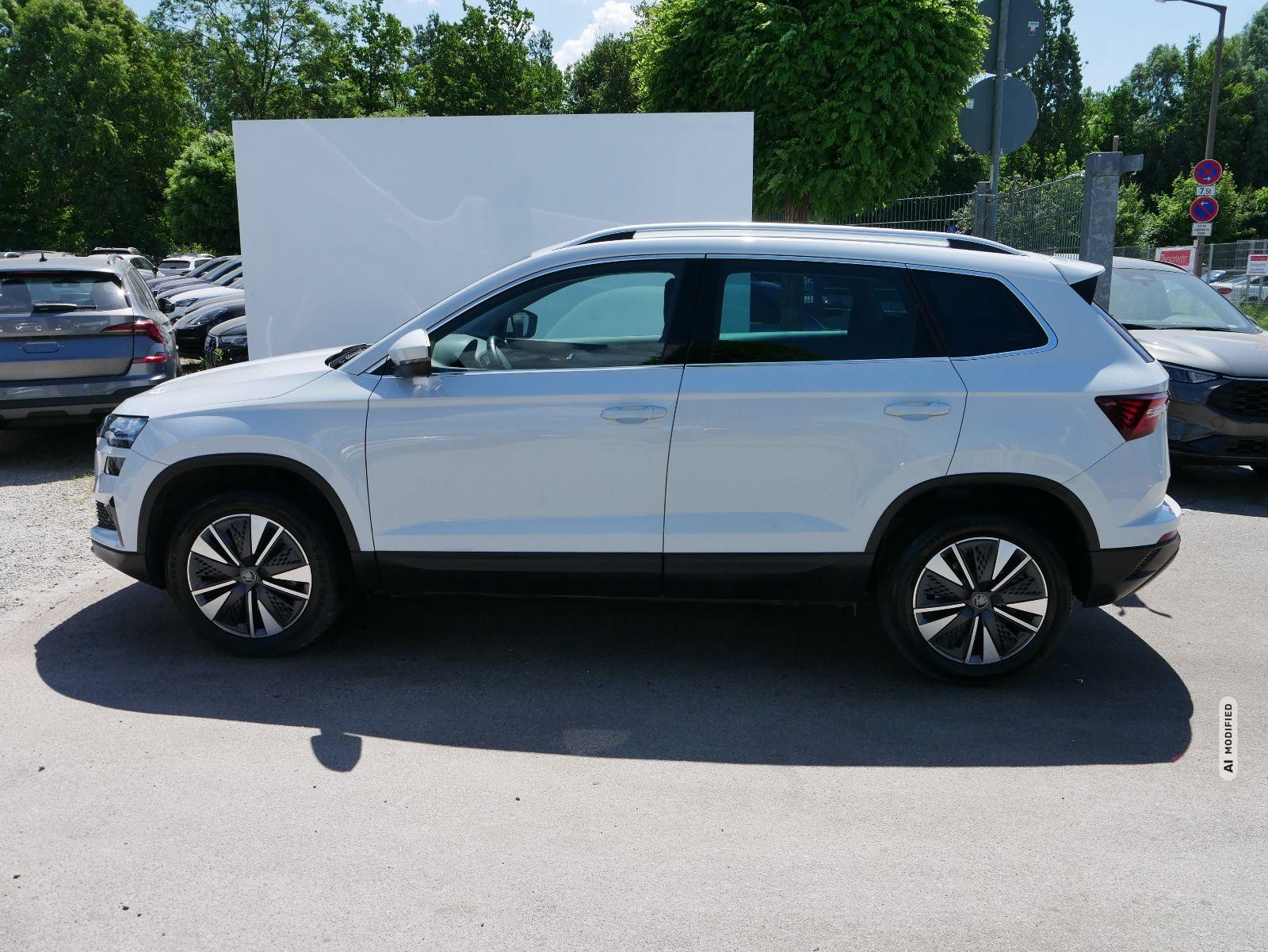 Skoda Karoq Selection 1.5 TSI DSG*ACC*PDC*KAMERA*TEMPOMAT*LED*SMARTLINK*KLIMA*RADIO*17