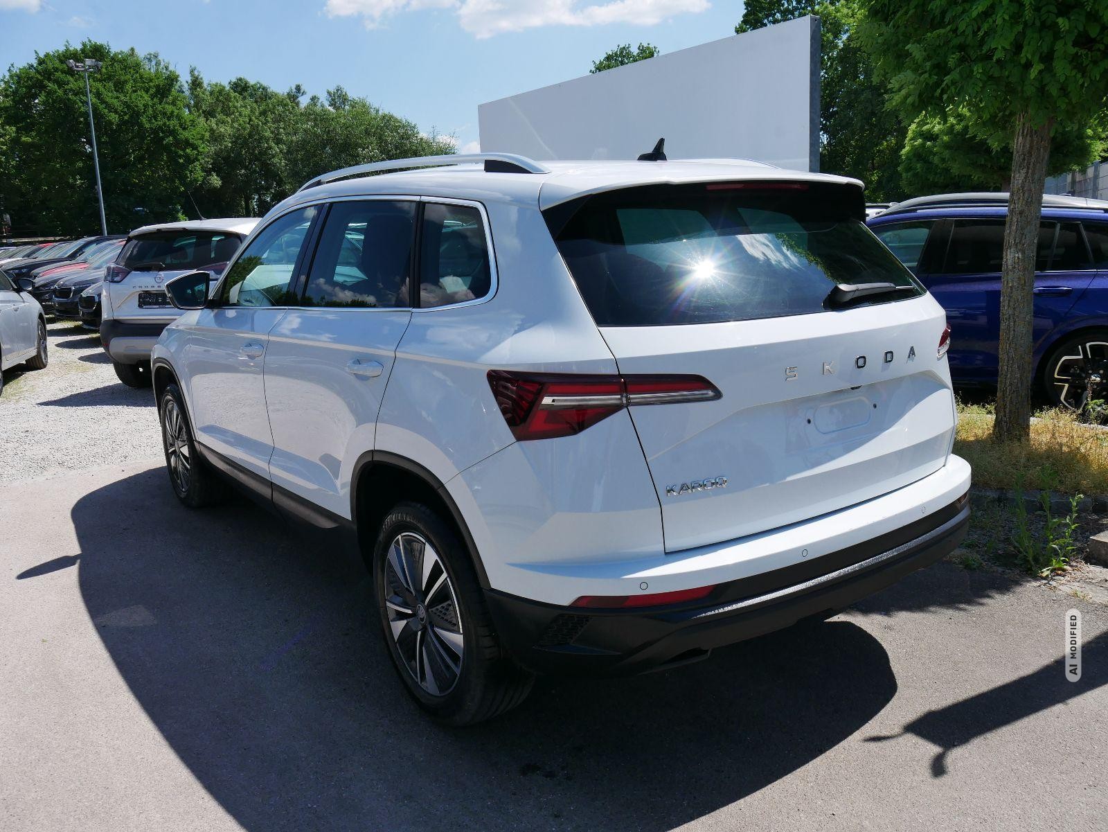 Skoda Karoq Selection 1.5 TSI DSG*ACC*PDC*KAMERA*TEMPOMAT*LED*SMARTLINK*KLIMA*RADIO*17