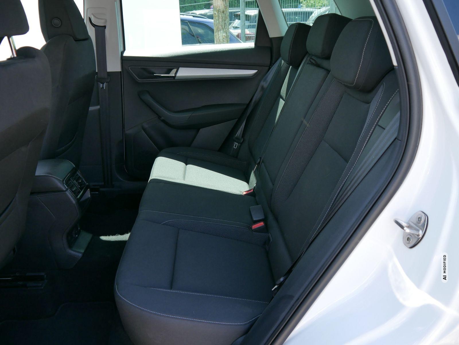 Skoda Karoq Selection 1.5 TSI DSG*ACC*PDC*KAMERA*TEMPOMAT*LED*SMARTLINK*KLIMA*RADIO*17