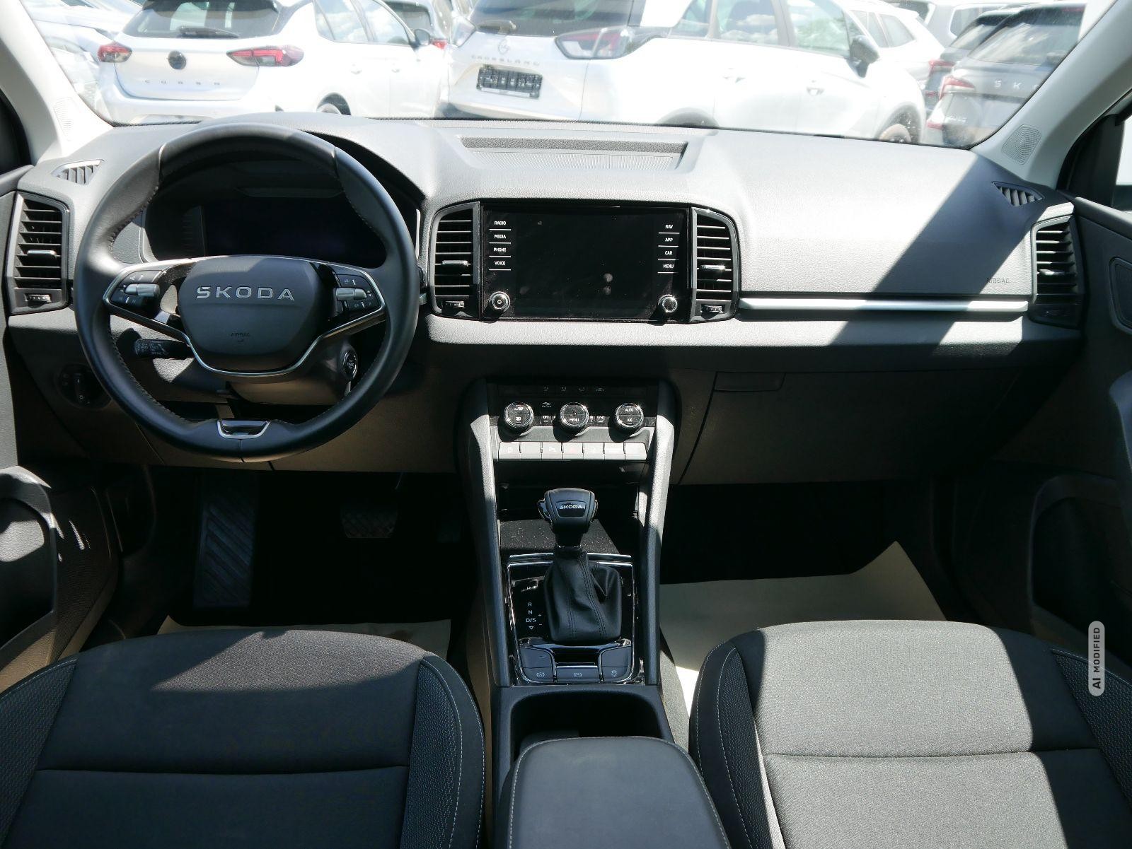 Skoda Karoq Selection 1.5 TSI DSG*ACC*PDC*KAMERA*TEMPOMAT*LED*SMARTLINK*KLIMA*RADIO*17