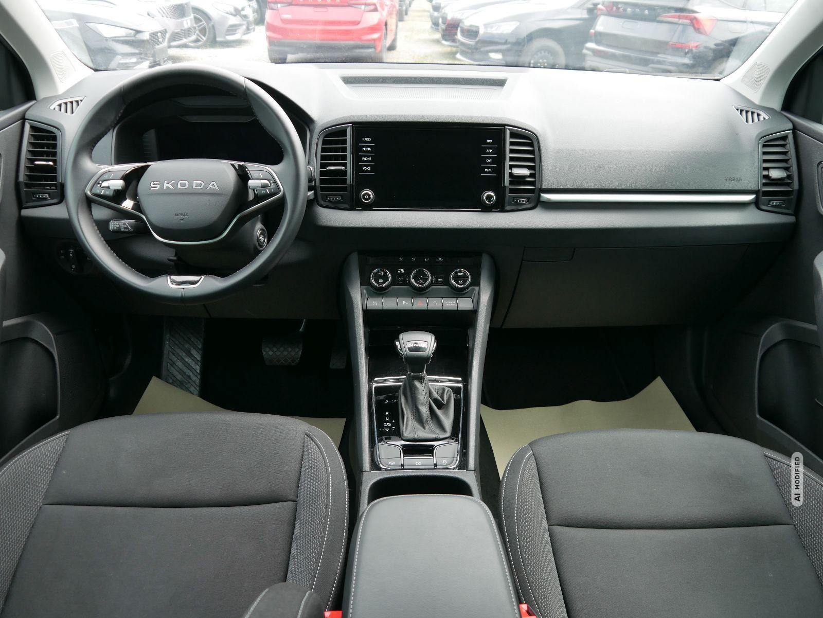 Skoda Karoq Selection 1.5 TSI DSG*ACC*PDC*KAMERA*TEMPOMAT*LED*SMARTLINK*KLIMA*RADIO*17