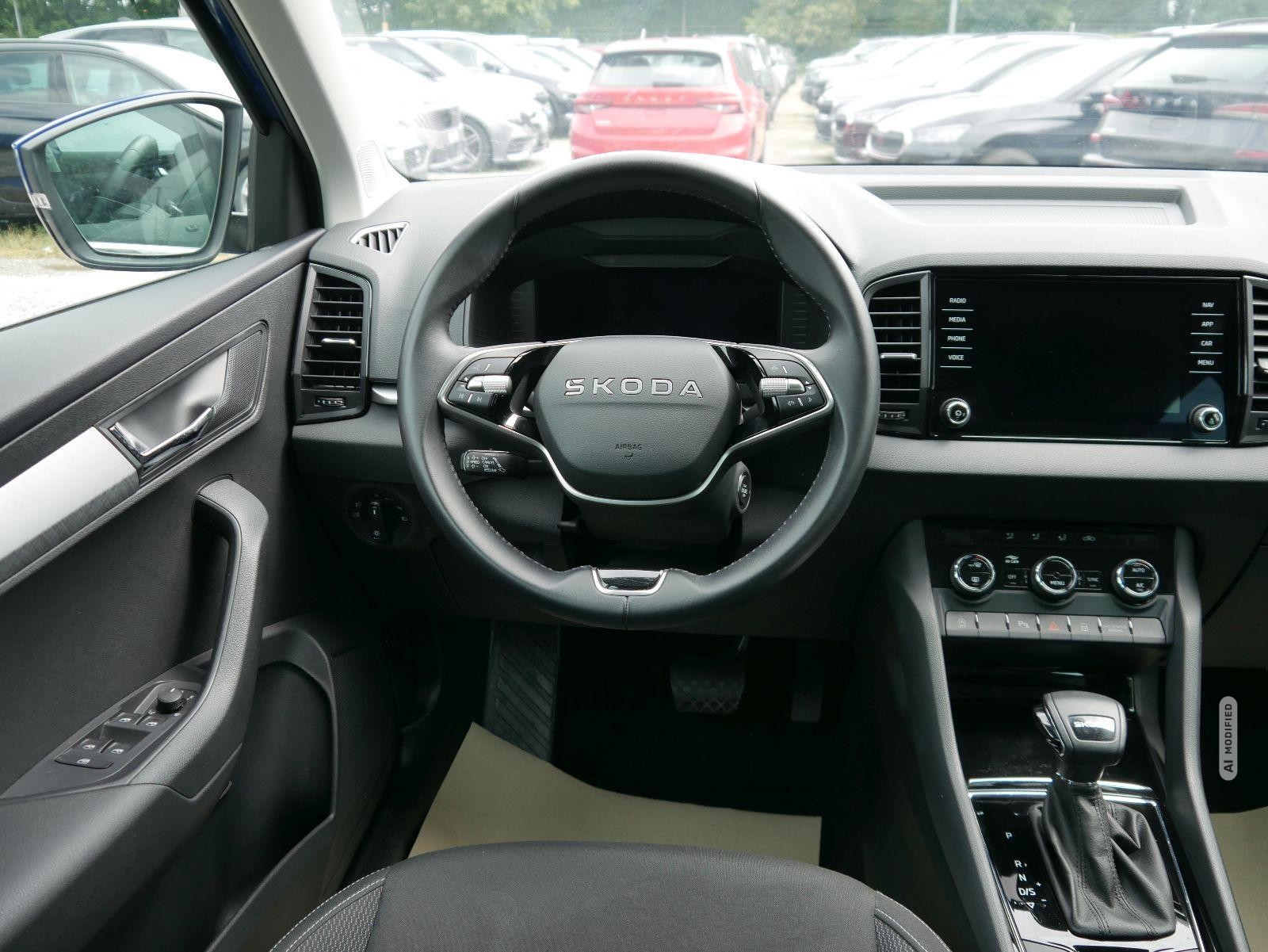Skoda Karoq Selection 1.5 TSI DSG*ACC*PDC*KAMERA*TEMPOMAT*LED*SMARTLINK*KLIMA*RADIO*17
