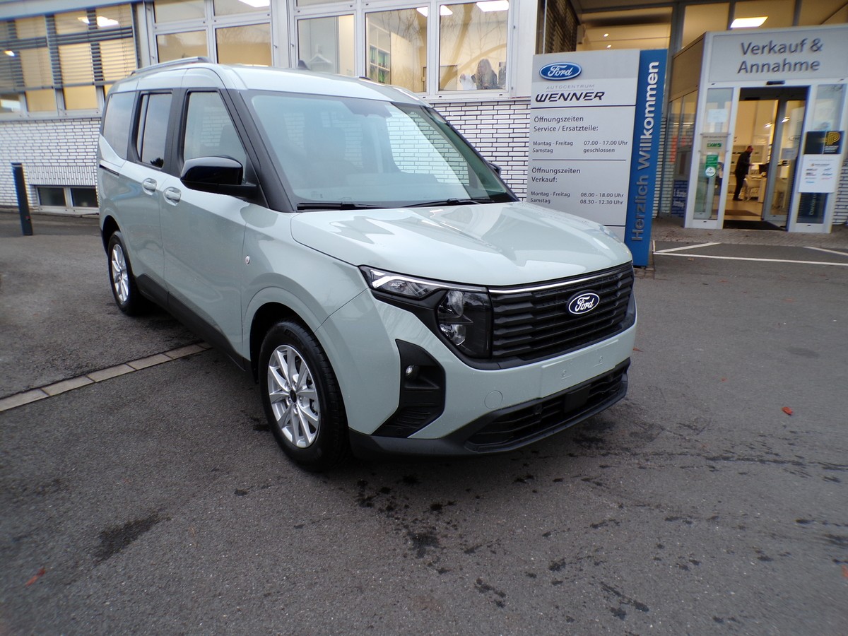 Ford Tourneo Courier Titanium Automatik / 5 Jahre FGS / Winterp.