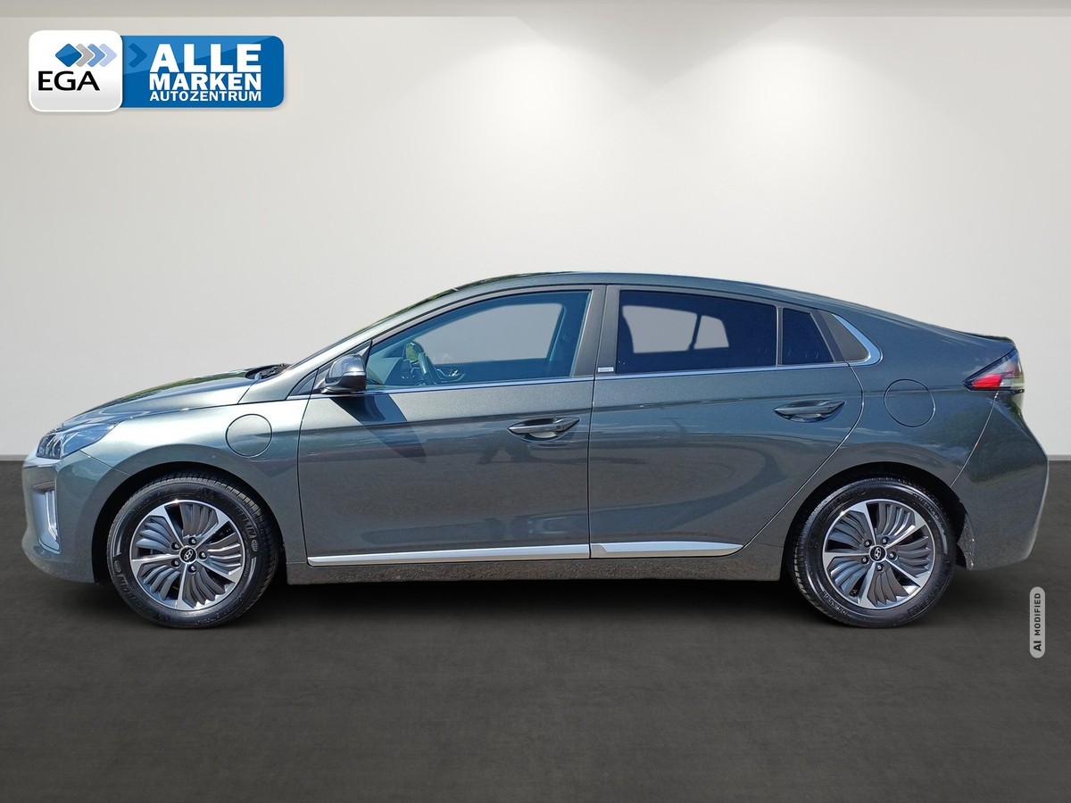 Hyundai IONIQ 1.6 GDI Style PHEV PDC Kamera Sitzh. 