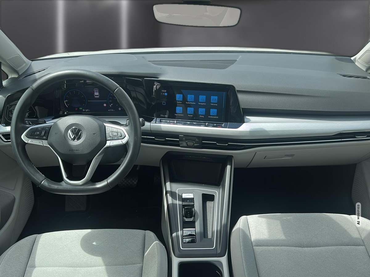 Volkswagen Golf VIII  eTSI Life  *LED*NAVI*KLIMA*PANO*