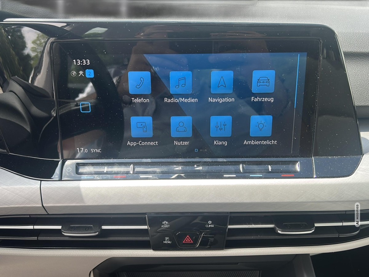 Volkswagen Golf VIII  eTSI Life  *LED*NAVI*KLIMA*PANO*
