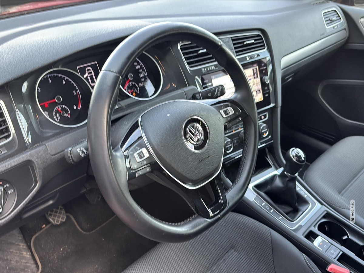 Volkswagen Golf VII 1.6 TDI Comfortline *SHZ*PDC*NAVI*KLIMA