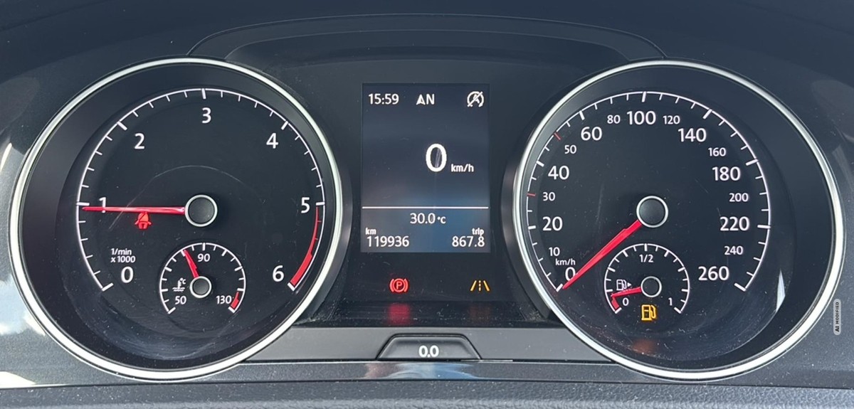 Volkswagen Golf VII 1.6 TDI Comfortline *SHZ*PDC*NAVI*KLIMA