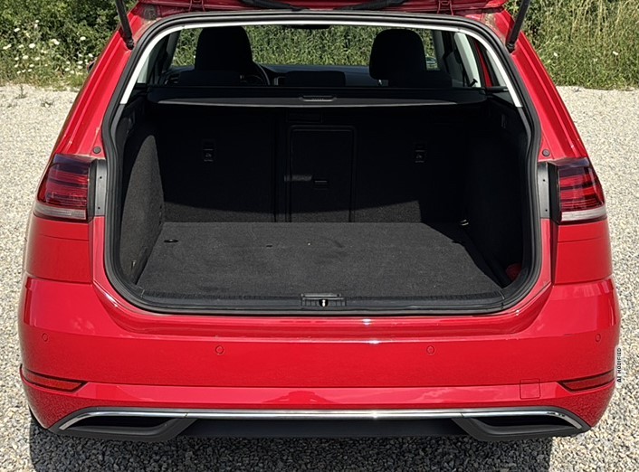 Volkswagen Golf VII 1.6 TDI Comfortline *SHZ*PDC*NAVI*KLIMA