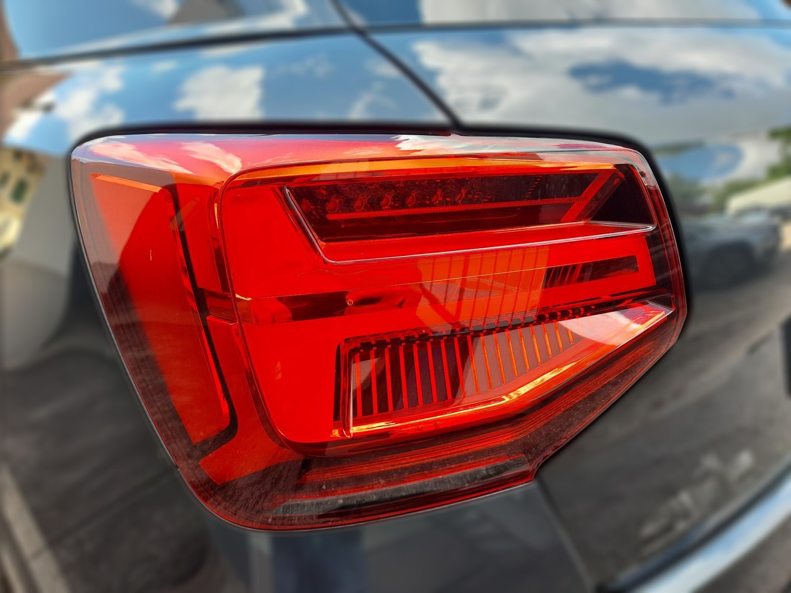 Audi Q2 DSG NAVI/APP~PANO~SHZ~VIRTUALL~RKam~eHeKl~LED
