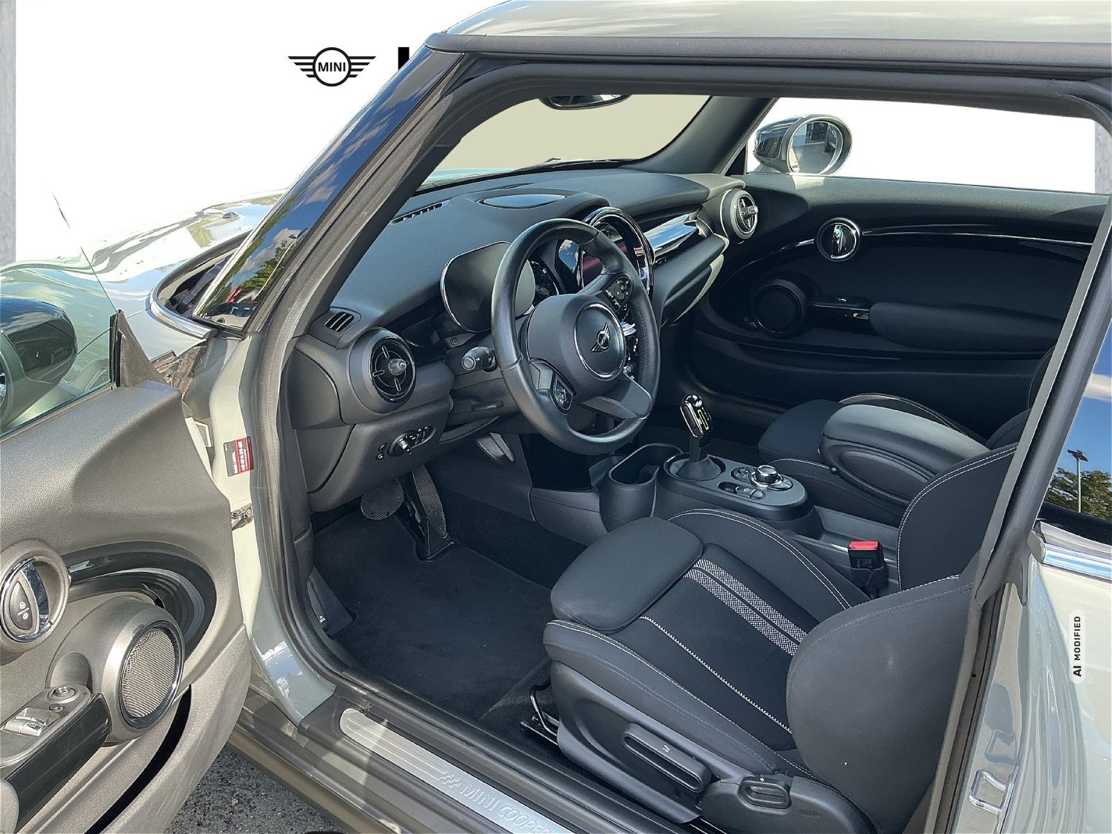 MINI Cooper SE SE ESSENTIAL TRIM NAVI LED GRA PDC DAB