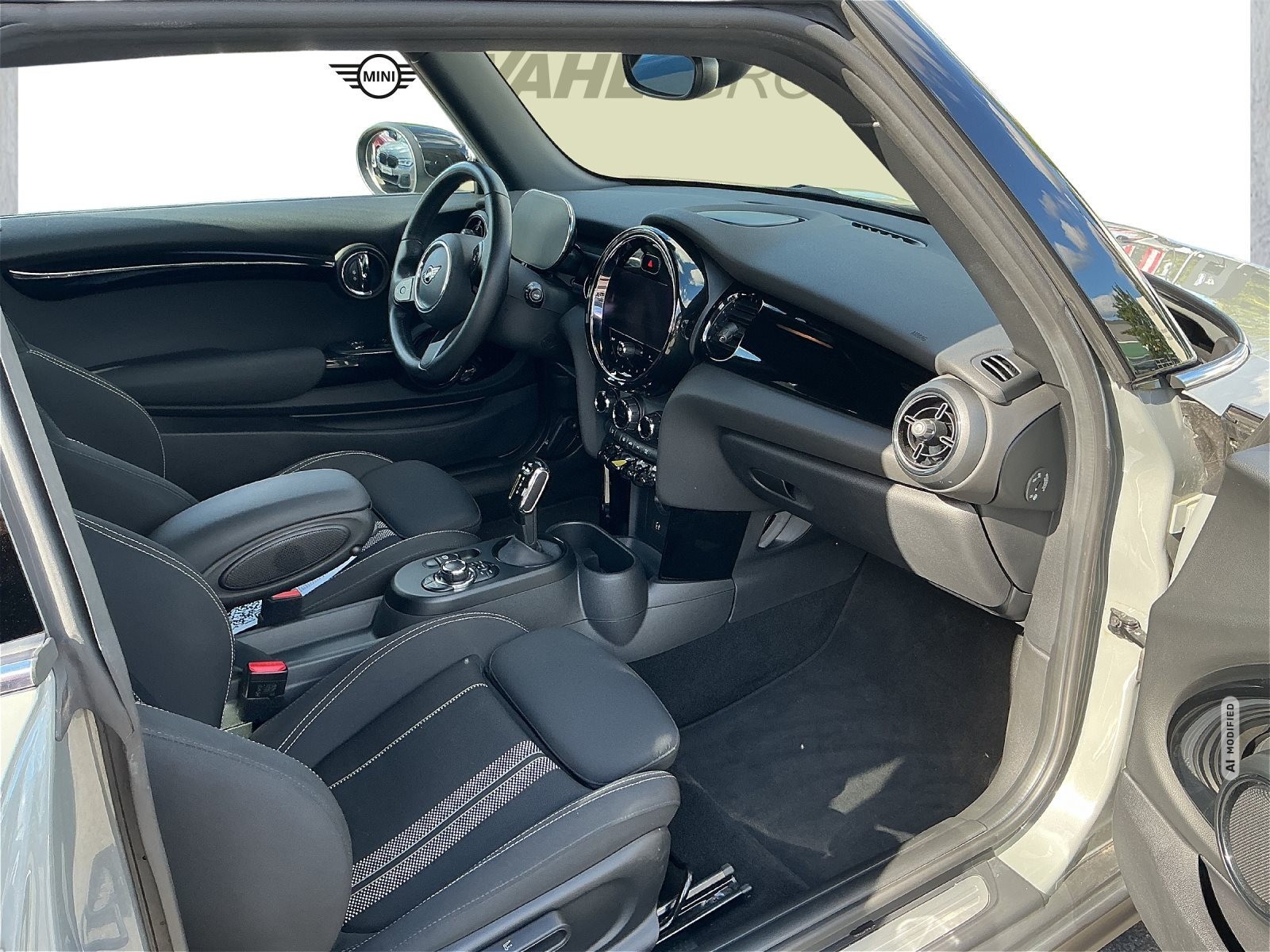 MINI Cooper SE SE ESSENTIAL TRIM NAVI LED GRA PDC DAB