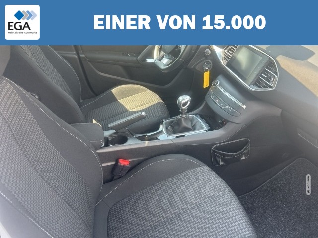 Peugeot 308 Active AHK-abnehmbar Navi 2-Zonen-Klimaautom SHZ Rückfahrkam. Temp Tel.-Vorb