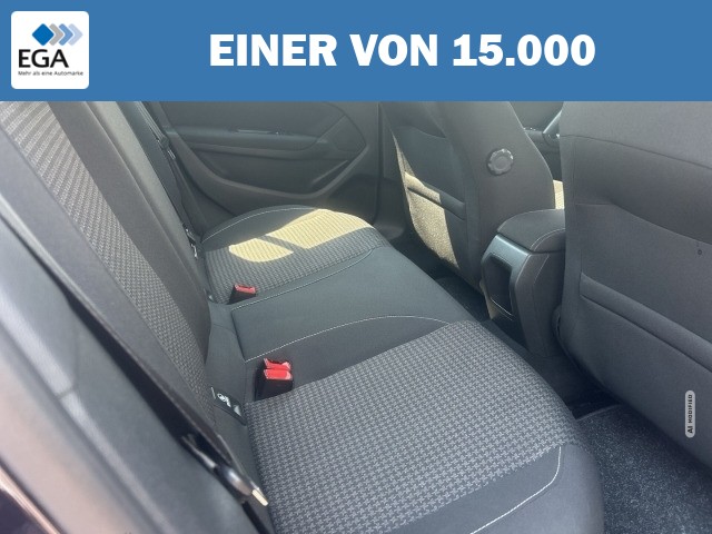 Peugeot 308 Active AHK-abnehmbar Navi 2-Zonen-Klimaautom SHZ Rückfahrkam. Temp Tel.-Vorb