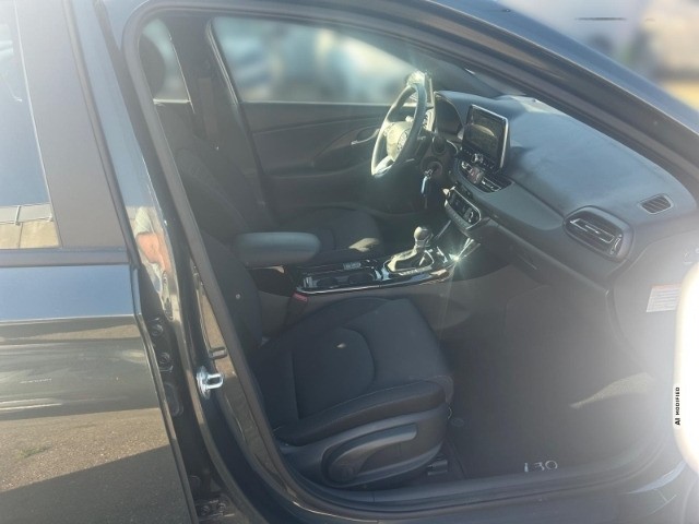 Hyundai i30 FL Kombi (MY25) 1.5 T-GDI (140PS) 48V 7-DCT Advantage Panoramadach