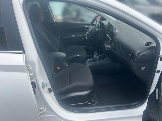 Hyundai i20 FL (MY25) 1.0 T-GDI (100 PS) 7-DCT Prime Navi Digitales Cockpit Soundsystem
