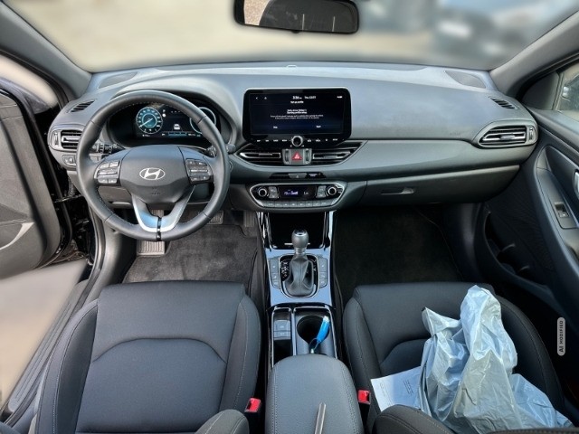 Hyundai i30 FL Kombi (MY25) 1.5 T-GDI (140 PS) 48V 7-DCT 2WD Advantage Plus-Paket