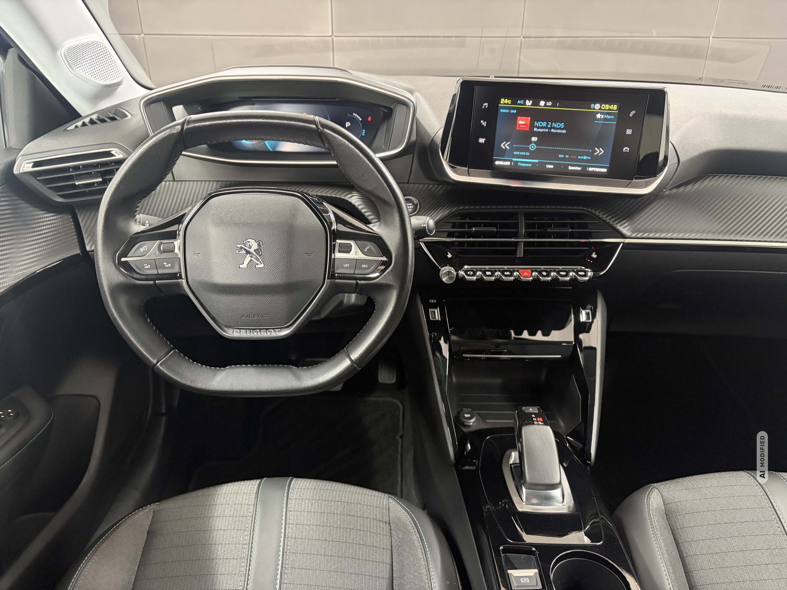 Peugeot 208 e- Allure+180*Kam+LED+SHZ+Temp+DAB+Digital