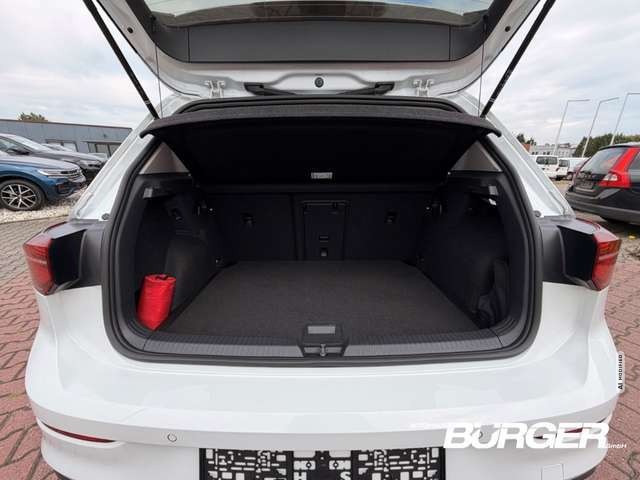 Volkswagen Golf Active Matrix ACC Navi Pano AHK HUD SitzHZG Keyles
