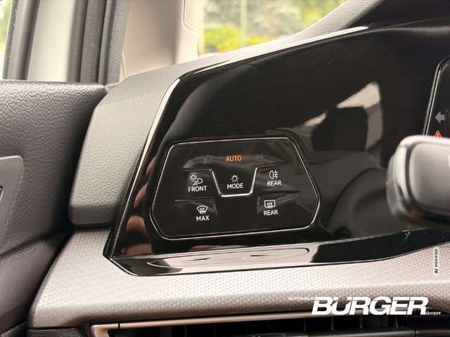 Volkswagen Golf Active Matrix ACC Navi Pano AHK HUD SitzHZG Keyles