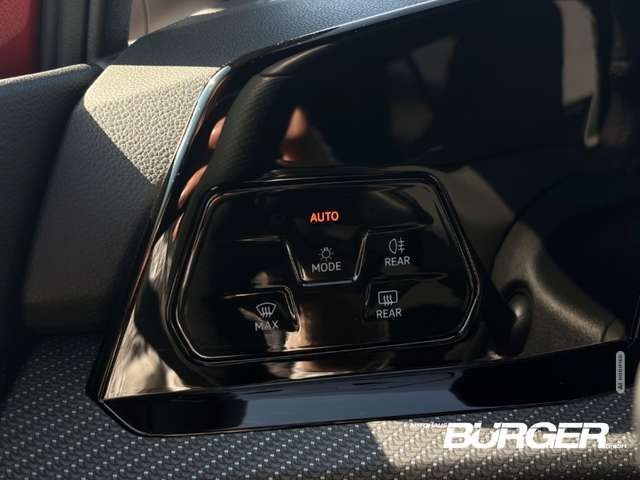 Volkswagen Golf VIII R-Line eTSI Navi Digitales Cockpit ACC LED Sp
