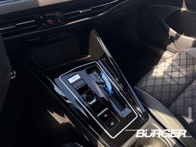 Volkswagen Golf VIII R-Line eTSI Navi Digitales Cockpit ACC LED Sp