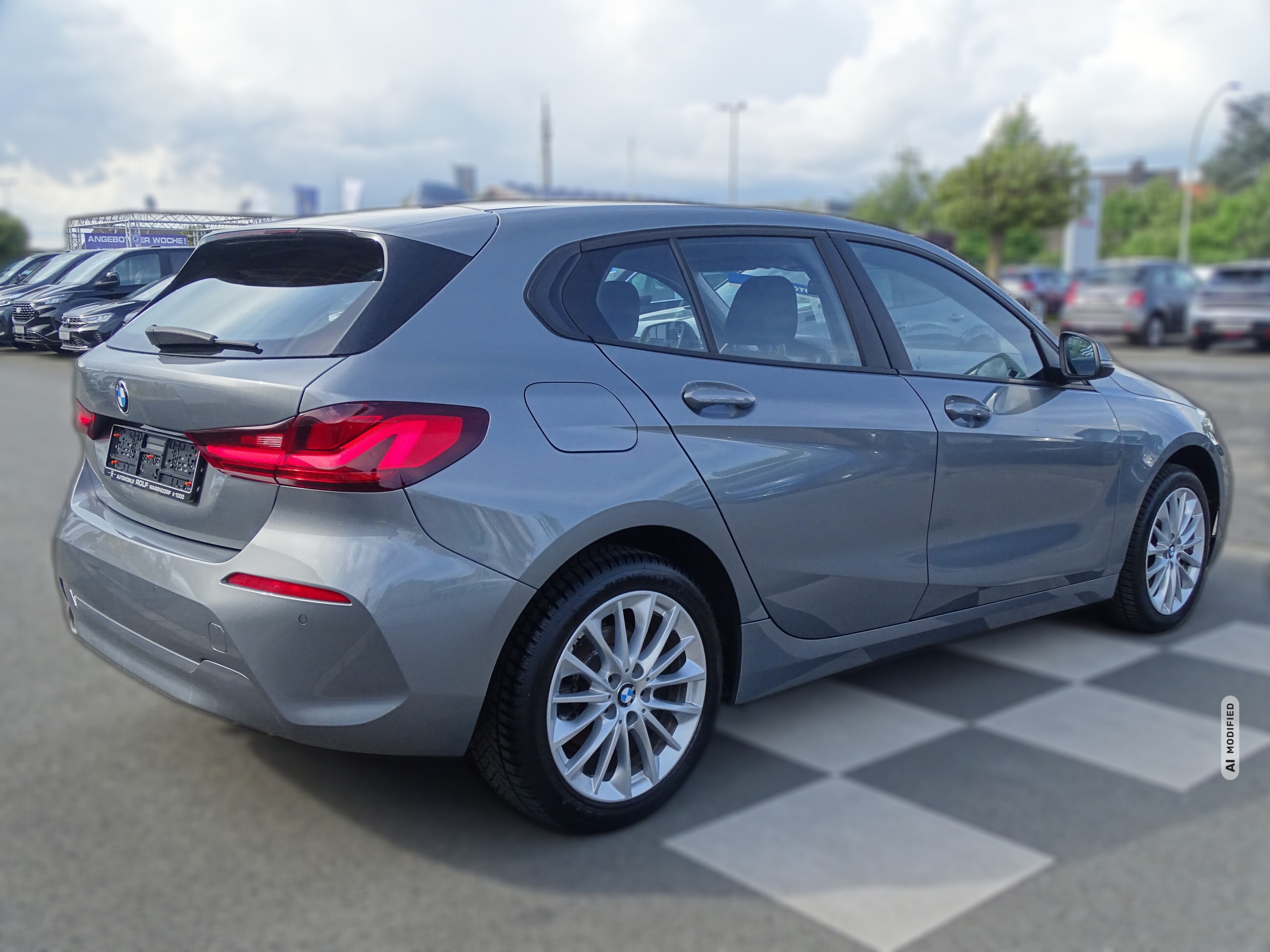 BMW 118 Advantage*STEPTRONIC*LED*SHZG*NAVI*DAB*PDC*