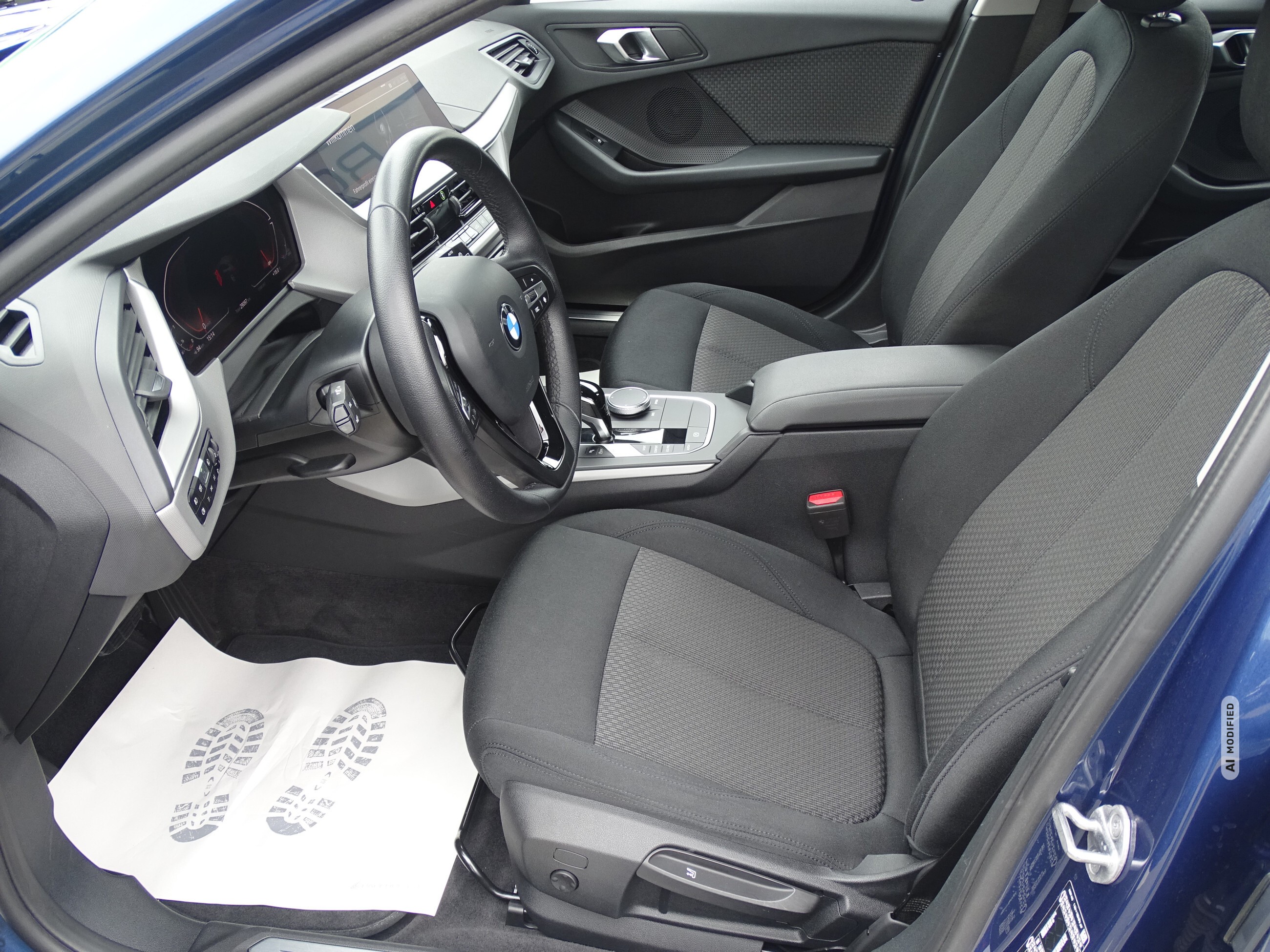 BMW 118 Advantage*STEPTRONIC*LED*NAVI*SHZG*PDC*DAB