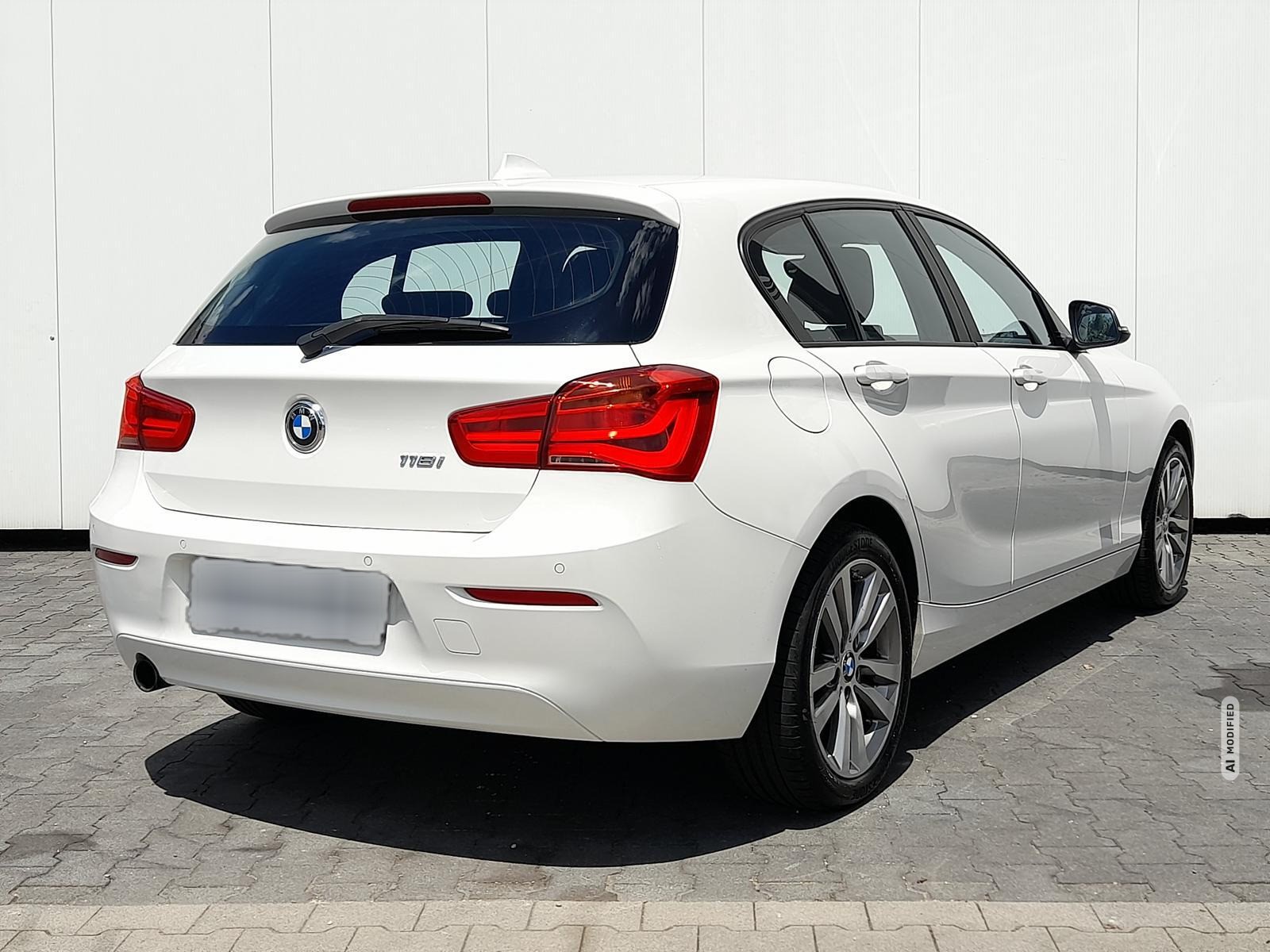 BMW 118 i 1.5 NAVI~SHZ~PDC~LED~MFL~SCHECKHEFTGEPLEGT