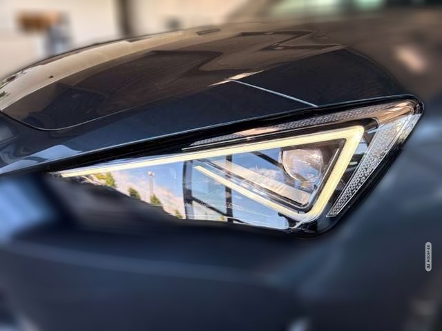 Cupra Leon VZ 4Drive Pano AHK Kamera Matrix Navi ACC 19-Zoll